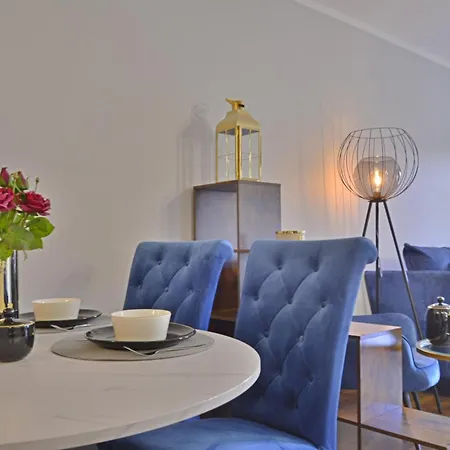 Sunset - Z Parkingiem I Bocznym Widokiem Na Port *