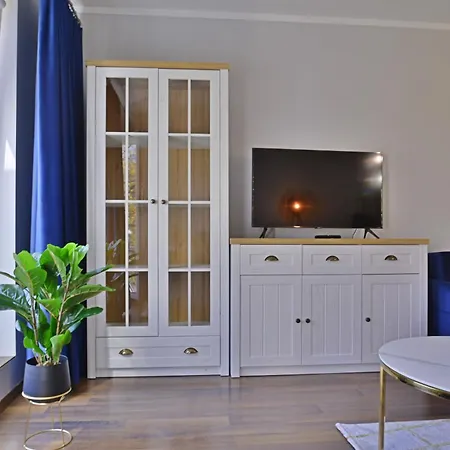 Sunset - Z Parkingiem I Bocznym Widokiem Na Port *